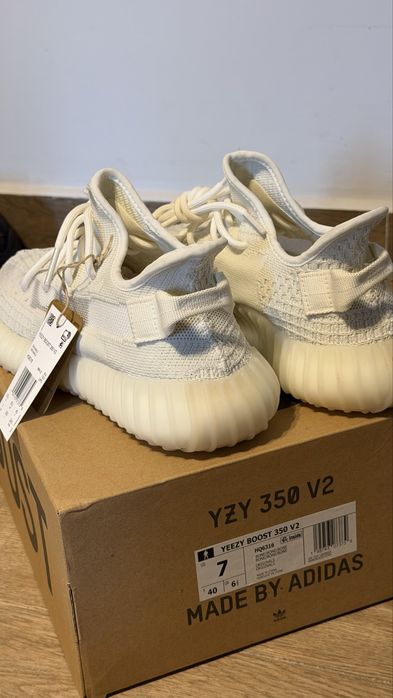 Yeezy boost 350 white