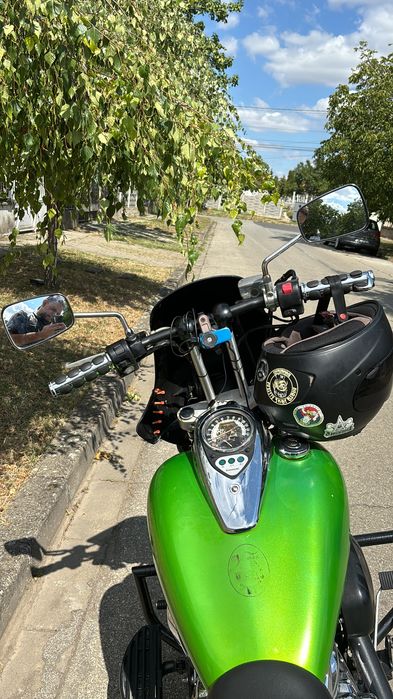 Vând kawasaki vn900 custom