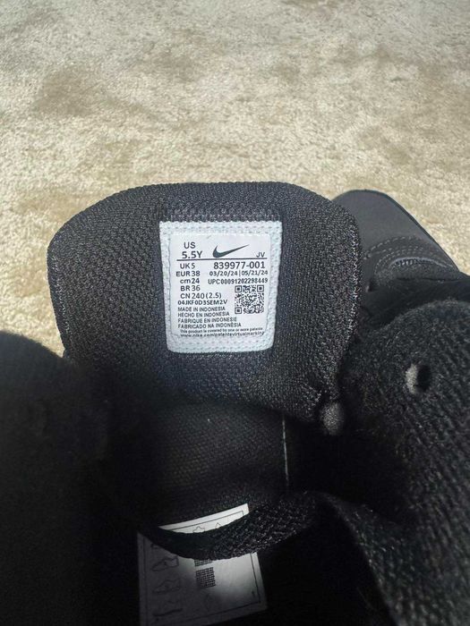 НОВИ детски маратонки  Nike Court Borough Mid 2