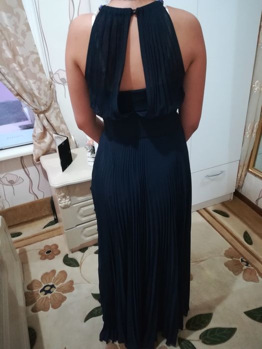 Шикарное вечернее платье