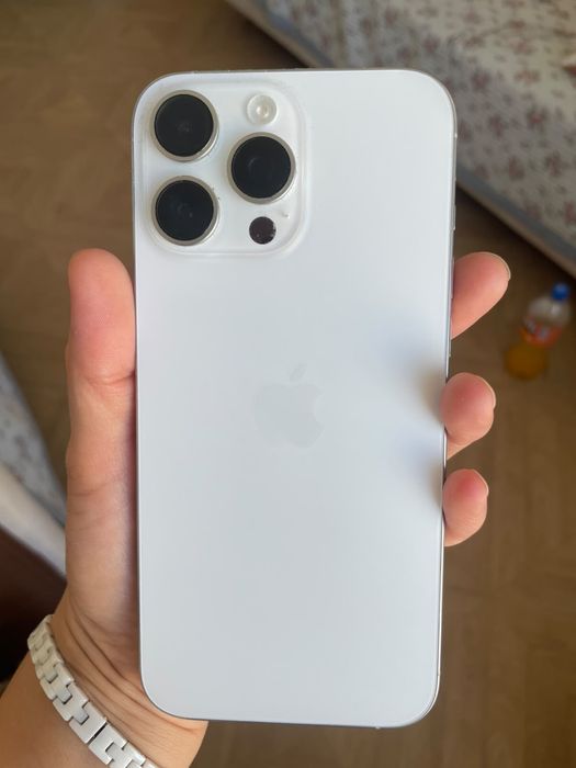 Продам Айфон 16 pro max