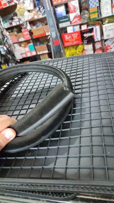 Уплотнитель дверной BMW E39 X5 E34