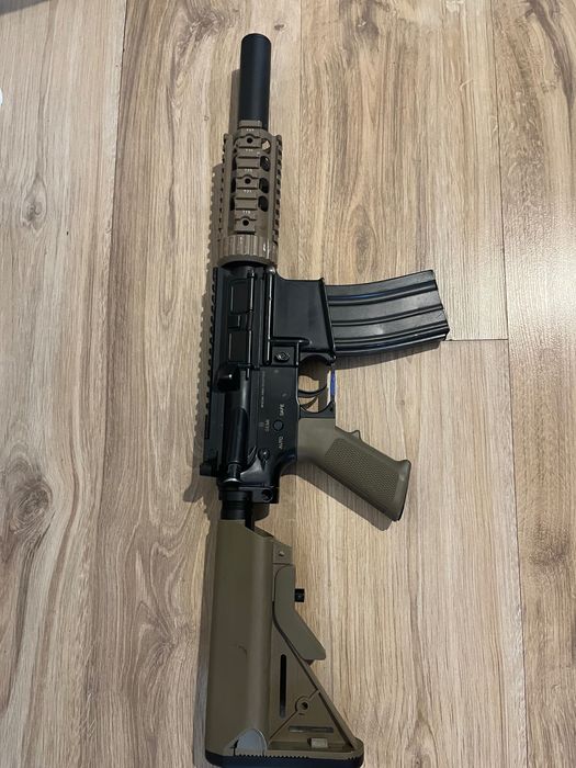 Airsoft M4 specna full metal