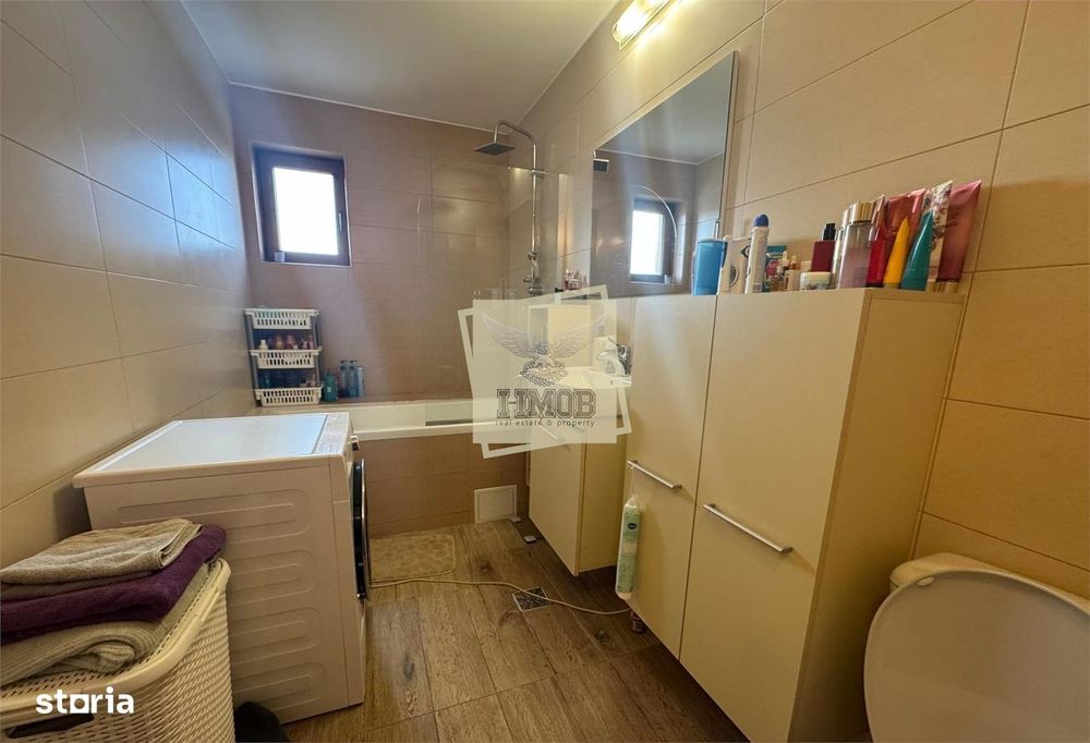 Apartament  decomandat cu 3 camere 2 bai de 105 mp utili