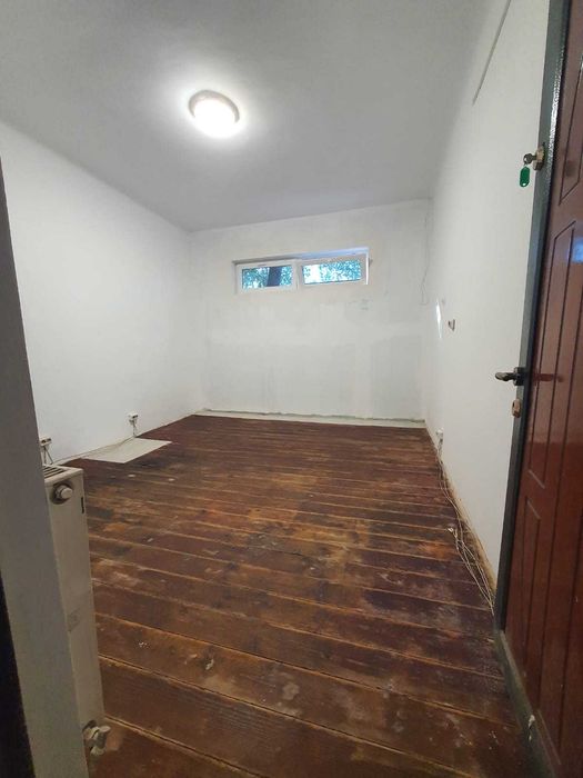 Birou spatios, renovat, central, stradal