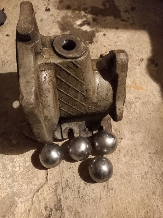 Продам рабочую  камеру растворонасоасоса со 49