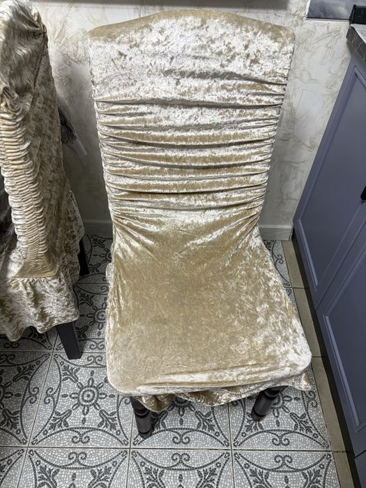 Продам стулья в гостиную