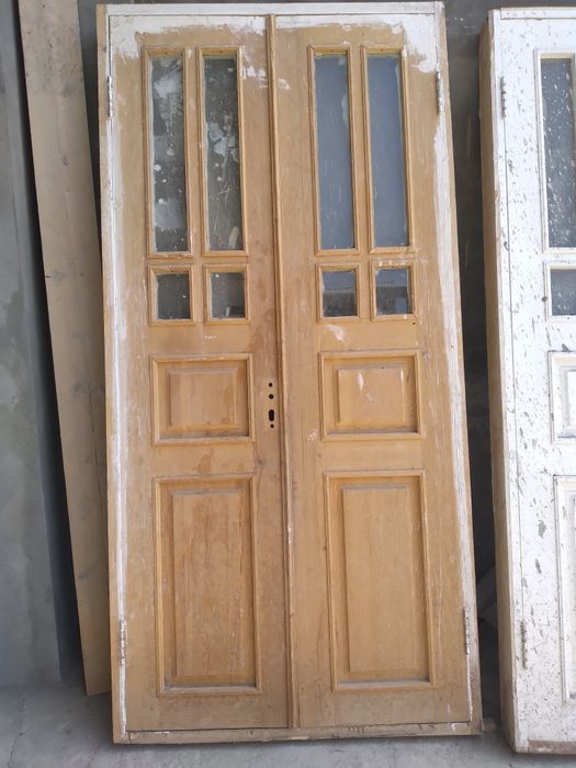 Eshik 2 ta Horati orata narxi 3 000,00 milon