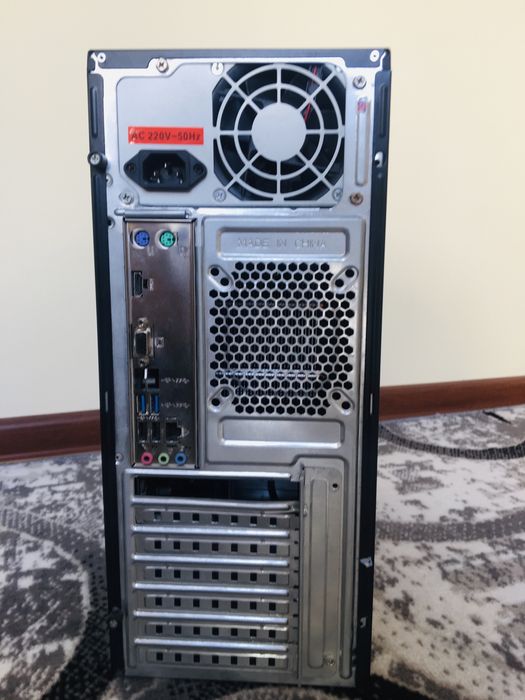 H110 /i3 6100/DDR4 2x4 8 GB/SSD 128 GB