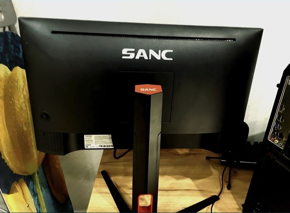 Монитор игровой, высокая герцов 240ка