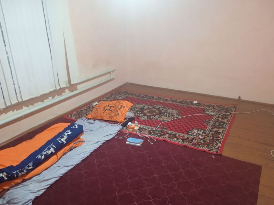 Бостонлик тумани Караманас МФИ да Ховли хонодон ижарага (квартира) бор