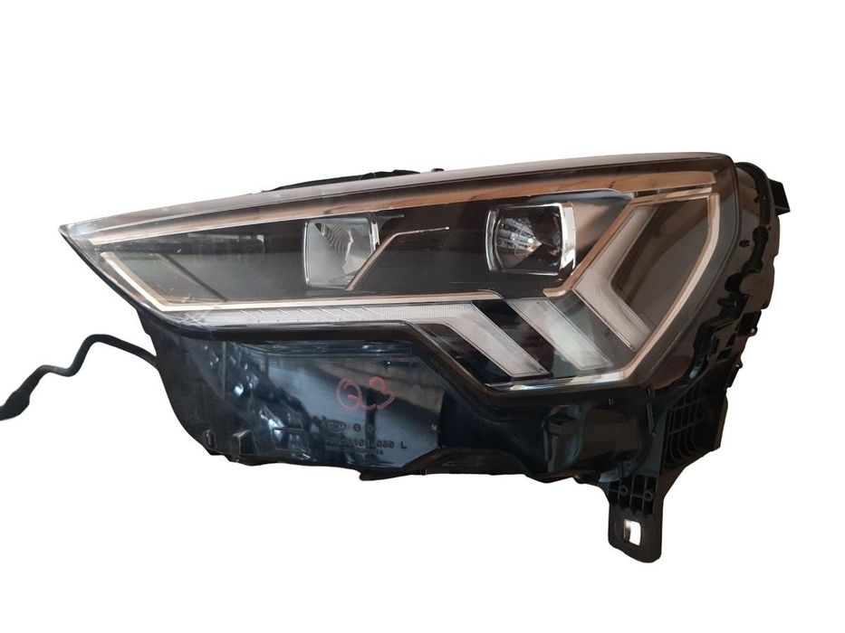 Far Stanga Fata Audi Q3 8U, 8Ub, 8Ug 2011 - 2018