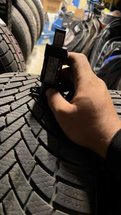 225 45 19 iarna Bridgestone Blizzak LM008 DOT 2622