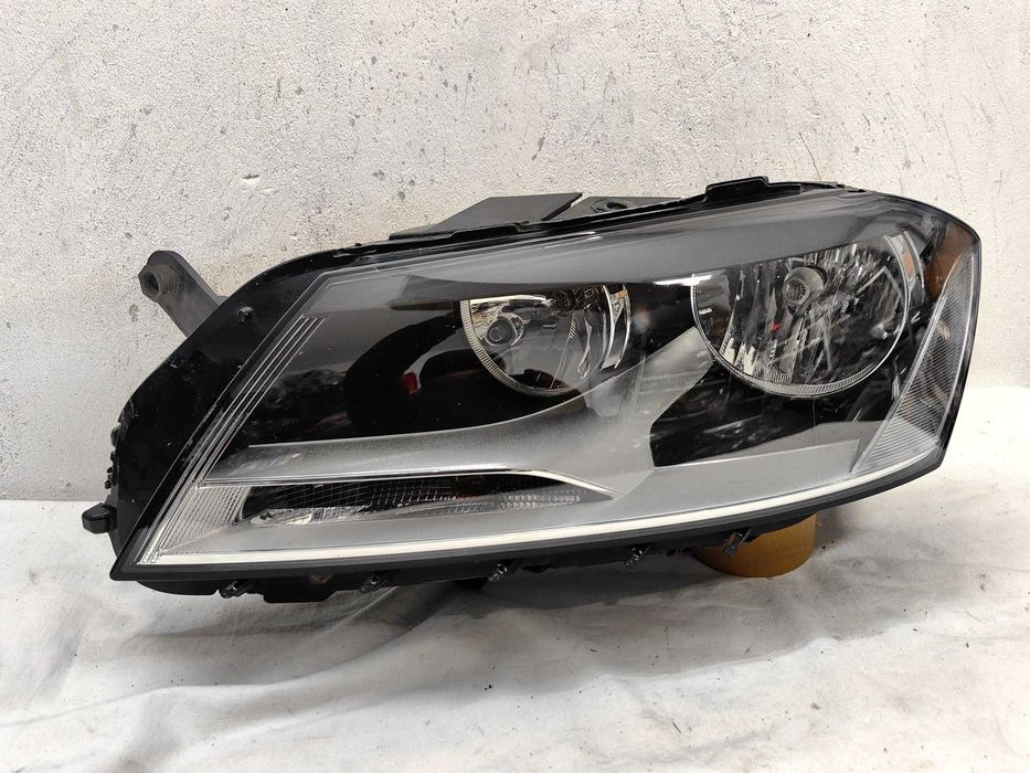Оригинални  фарове  Vw Touareg