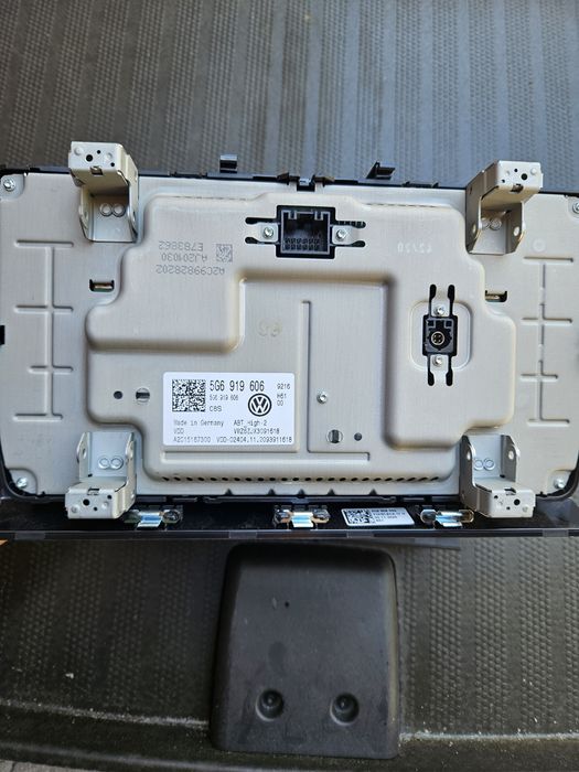 Навигация мултимедия пасат 8 passat b8.5