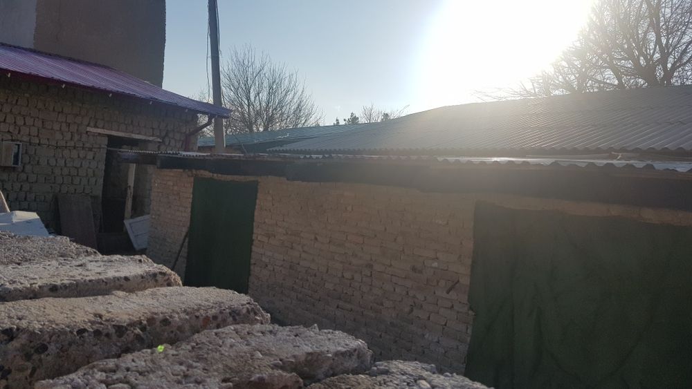 Uy sotiladi namozgox machit oldida