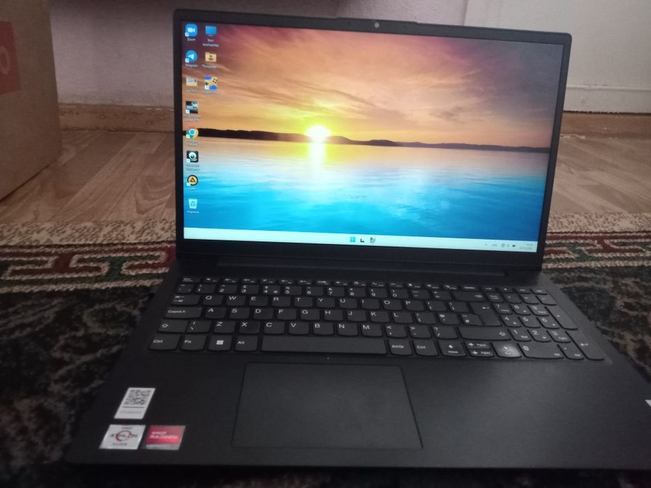 Lenova noutbuk sirochni sotiladi pul zarur 6 oy ishlatilgan xolat zoʻr