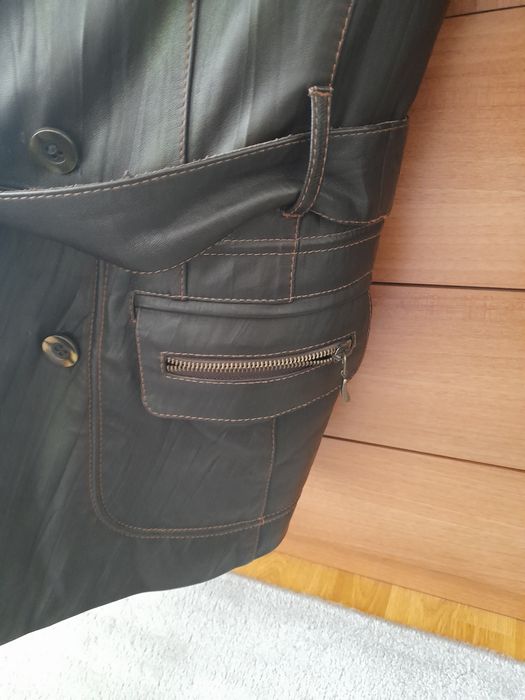 Женская кожаная куртка