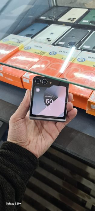 Samsung z filip 6 256/12