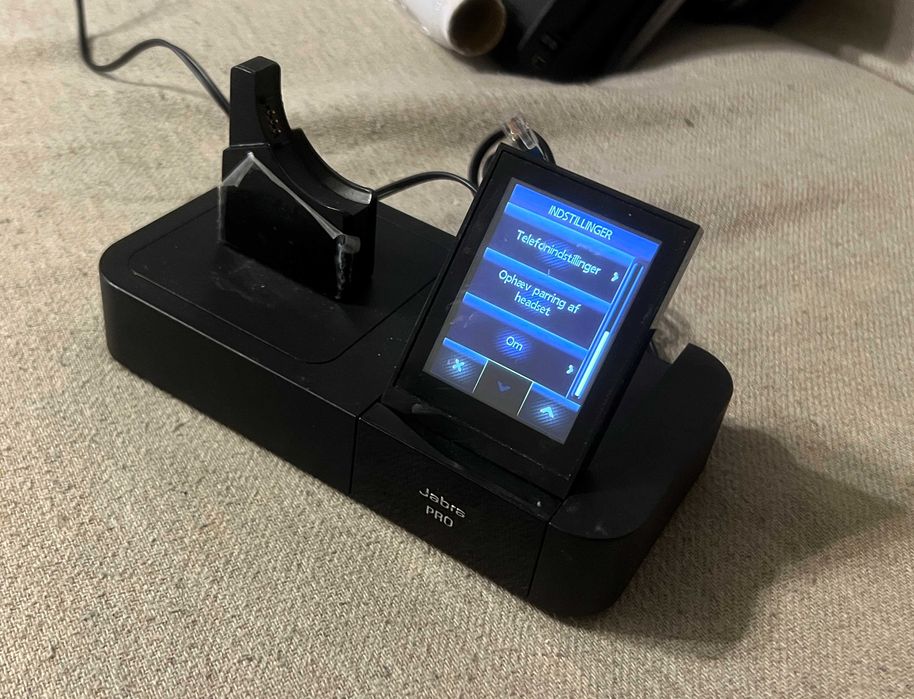 Baza Jabra Pro 9400BS touchscreen Bluetooth DECT stare foarte buna