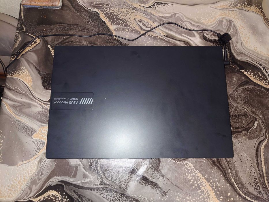 Asus Vivo book aproape nou