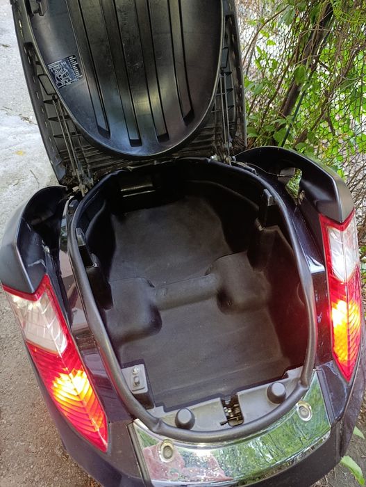 Peugeot Satelis 125cc – Întreținut! Acte la zi! Este recomandat  pentru cei care termină o școală moto și merg pe această cale în viață!