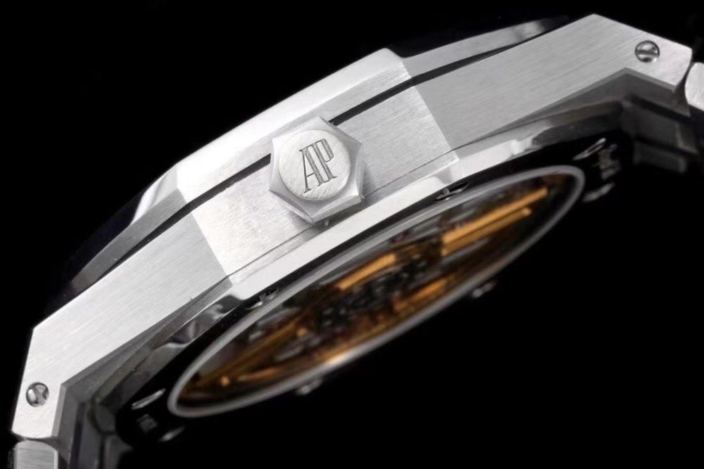 Audemars Piguet ROYAL OAK, Ref. 15500ST.OO.1220ST.01.