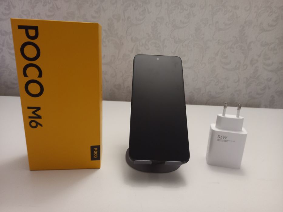 Телефон  Poco M6