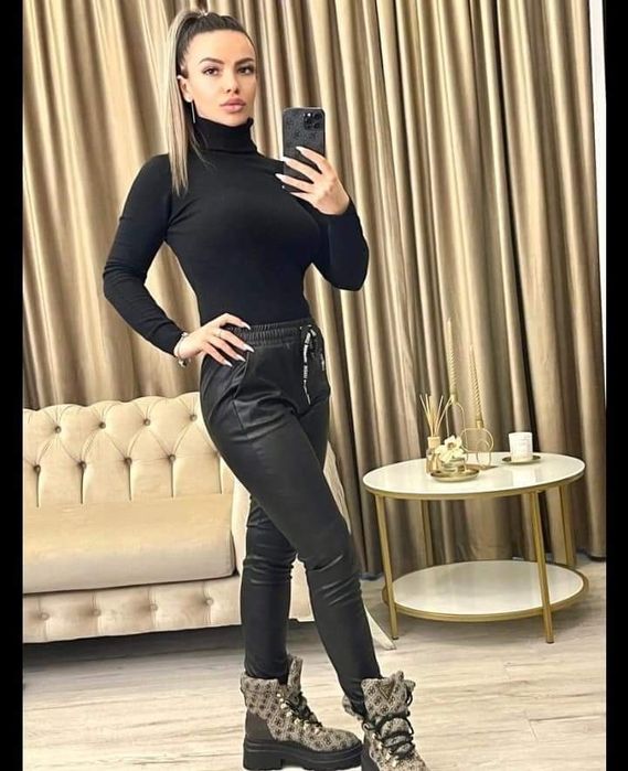 Vând pantaloni imblaniti piele