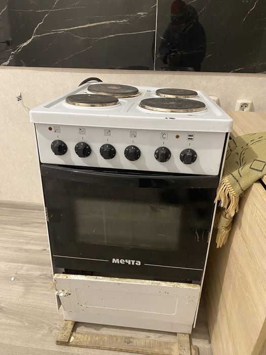 Продам э/плиту б/у за 3тыс, самовывоз с КШТ