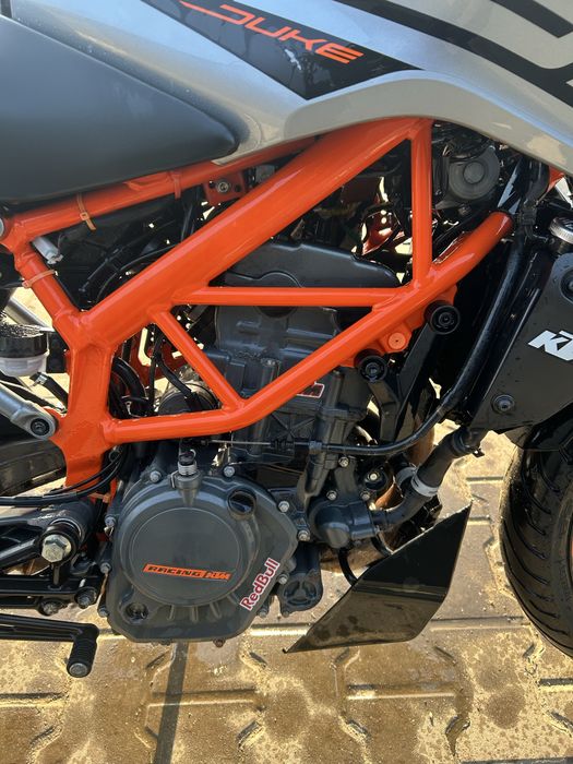 Ktm duke 125 2021 A1