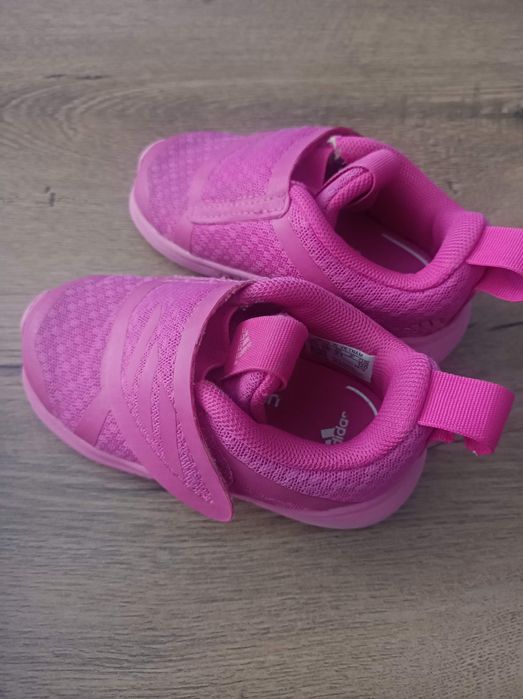 Кецове Nike и маратонки Adidas за момиче