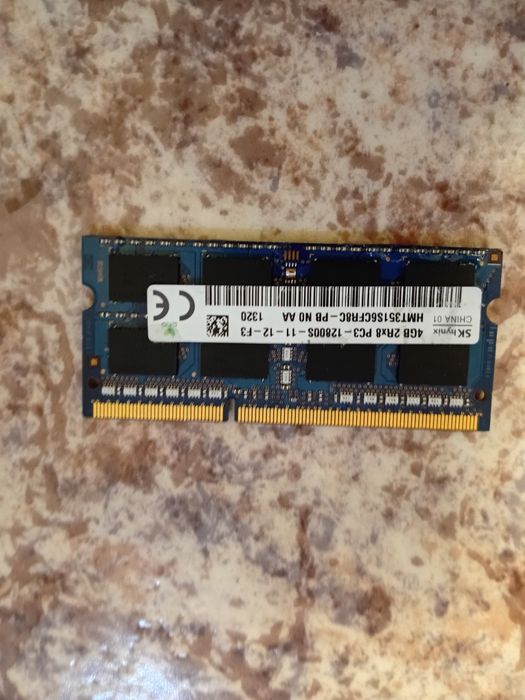 SK Hynix DDR3 4GB 1600MHz SO-DIMM.