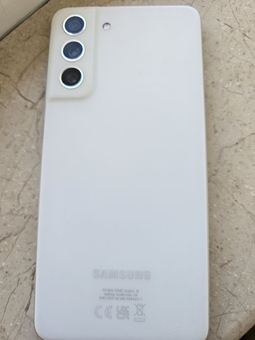 Samsung s21 fe перфектно състояние