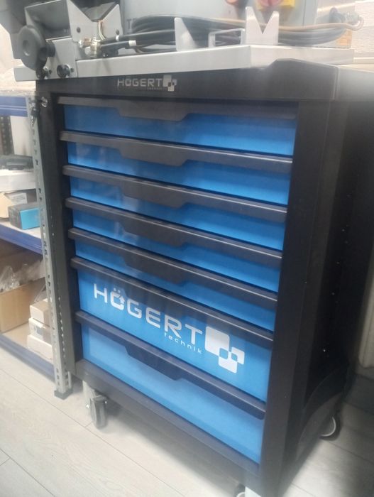 Инструментальня тележка с ложементами