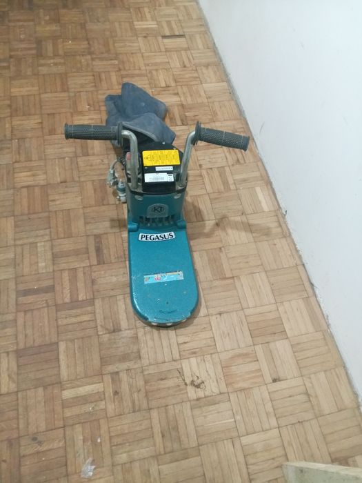 De vânzare mașina de rașchetat parchet de margine