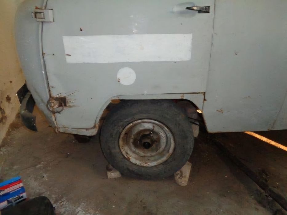 Автомобиль УАЗ 396559;