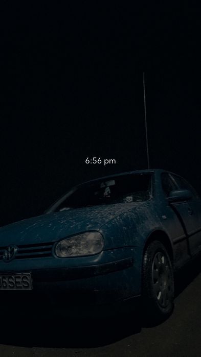 Vând golf 4 albastru