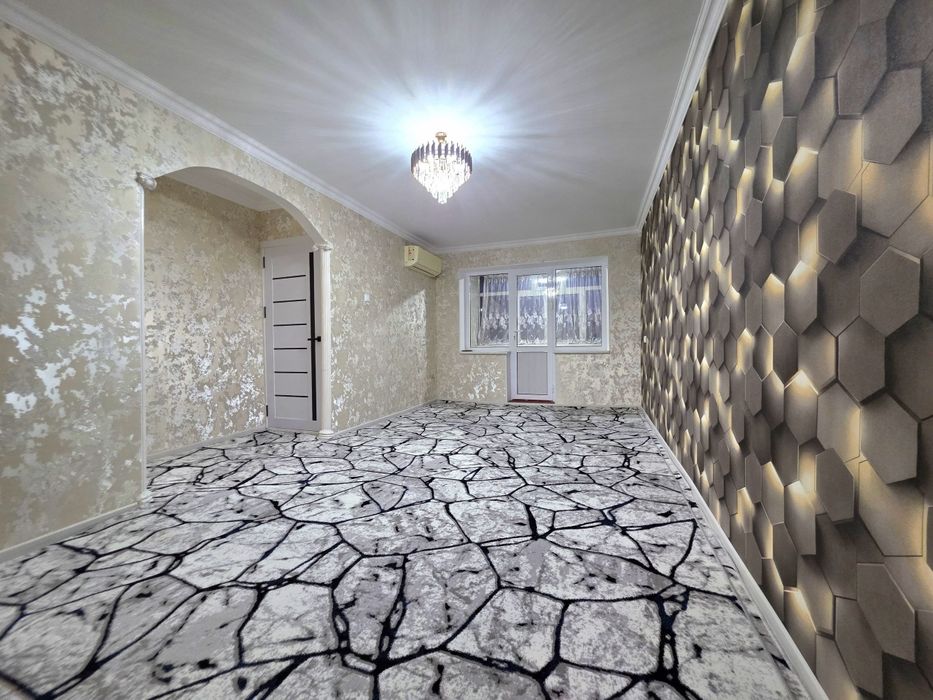 Калининский масивда 3 хонали квартира сотилади