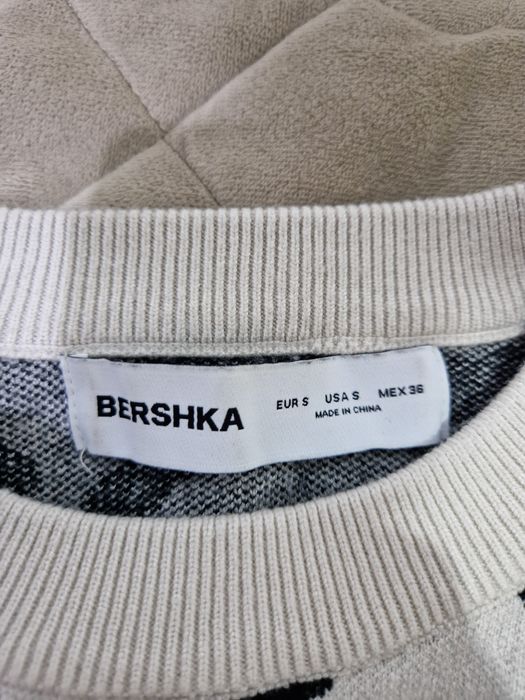 Bluza Bershka alb-negru