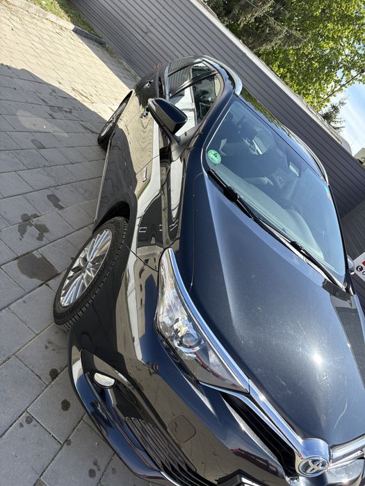 -- Toyota Auris Hybrid  2016 --