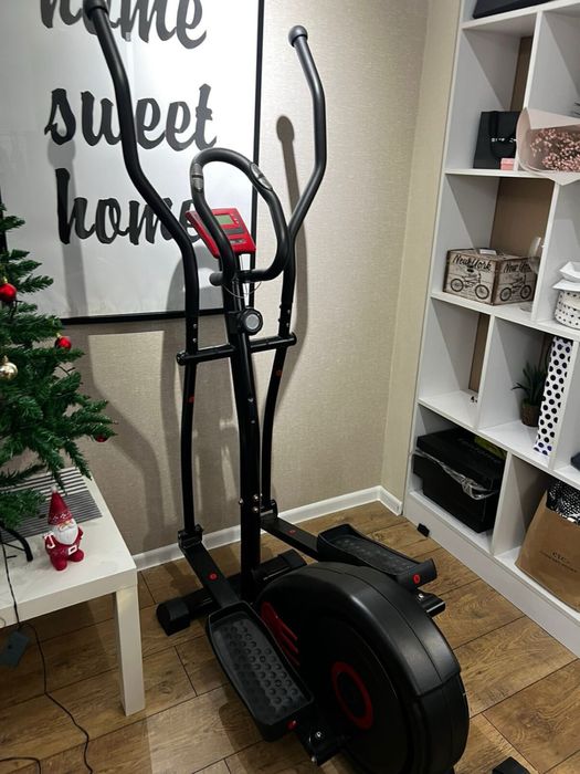 Тренажерный велосипед