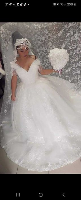 Булченски и официални рокли