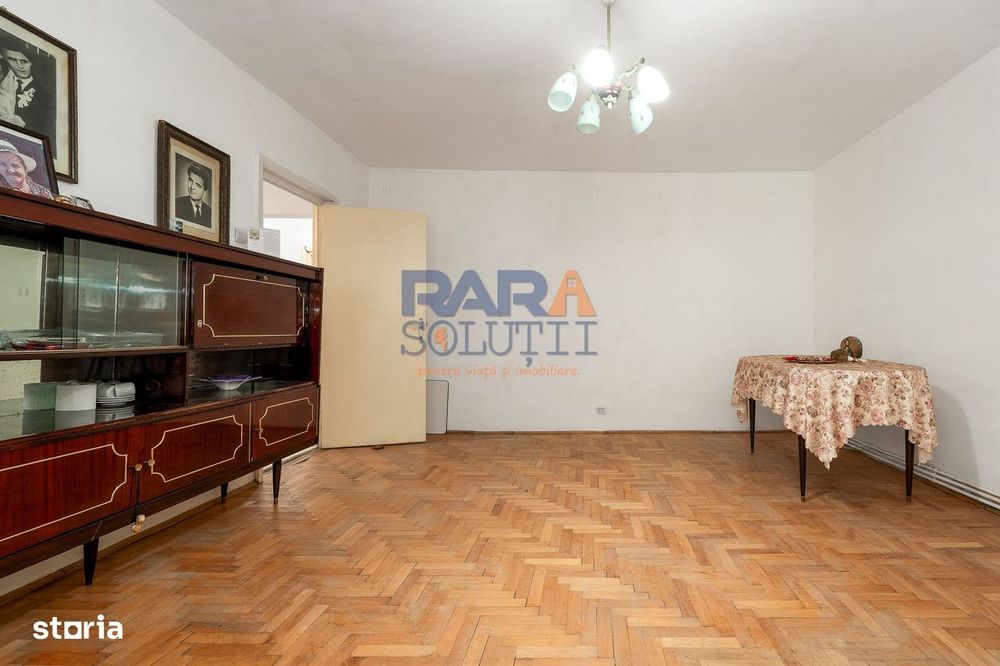 3 camere, etaj 1, lângă Primărie