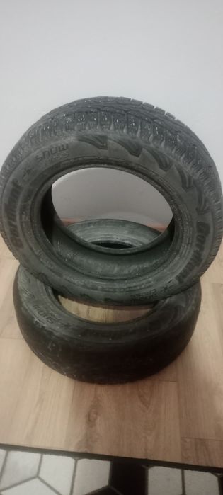 Продам две Зимние Шипованые Резины