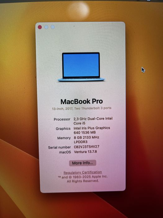 Лаптоп MacBookPro 13,2017