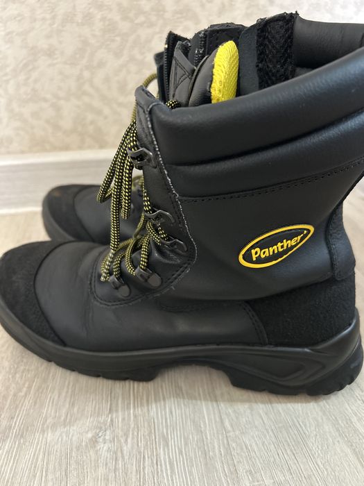 Продам новую спецботинку Panther