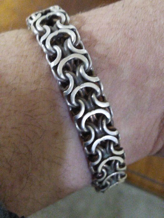 Продам браслет серебро
