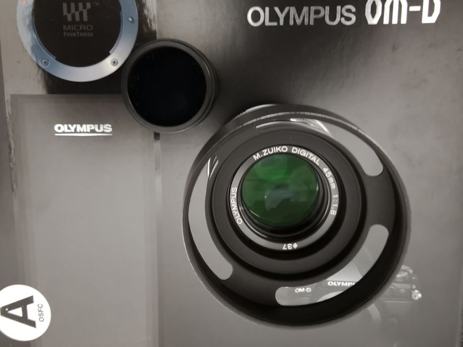 Обектив Olympus 45mm F1.8