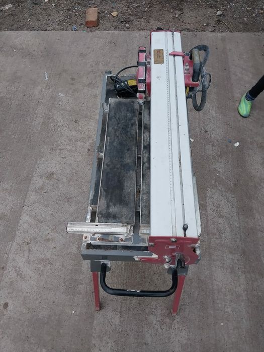 продаю плиткарез